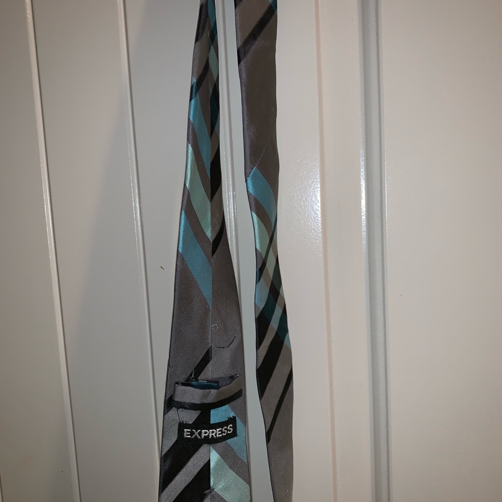 Express tie